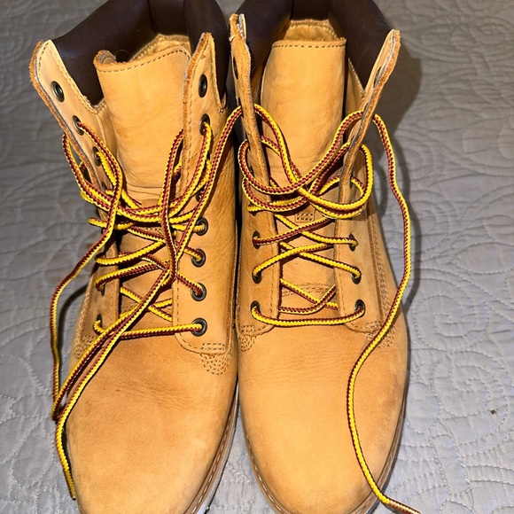 Timberland Boots - Picture 2 of 6